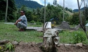 Menyapa Ibu Tercinta' Lewat Ziarah Kubur Di Momen Lebaran