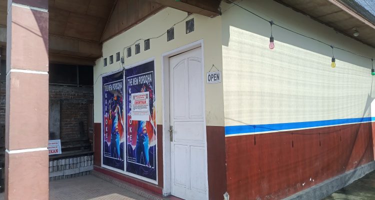 Satpol PP Gorontalo Diduga Segel Tempat Usaha Karaoke Tolangohula Secara Paksa