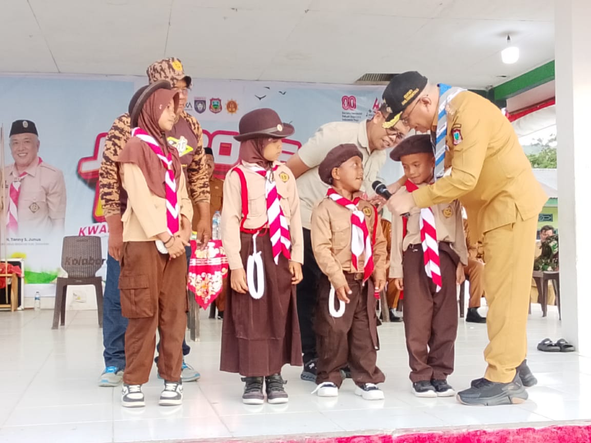 Bupati Gorontalo Tinjau Perkemahan Di Desa Bumela" Dorong Pembinaan Generasi Muda"