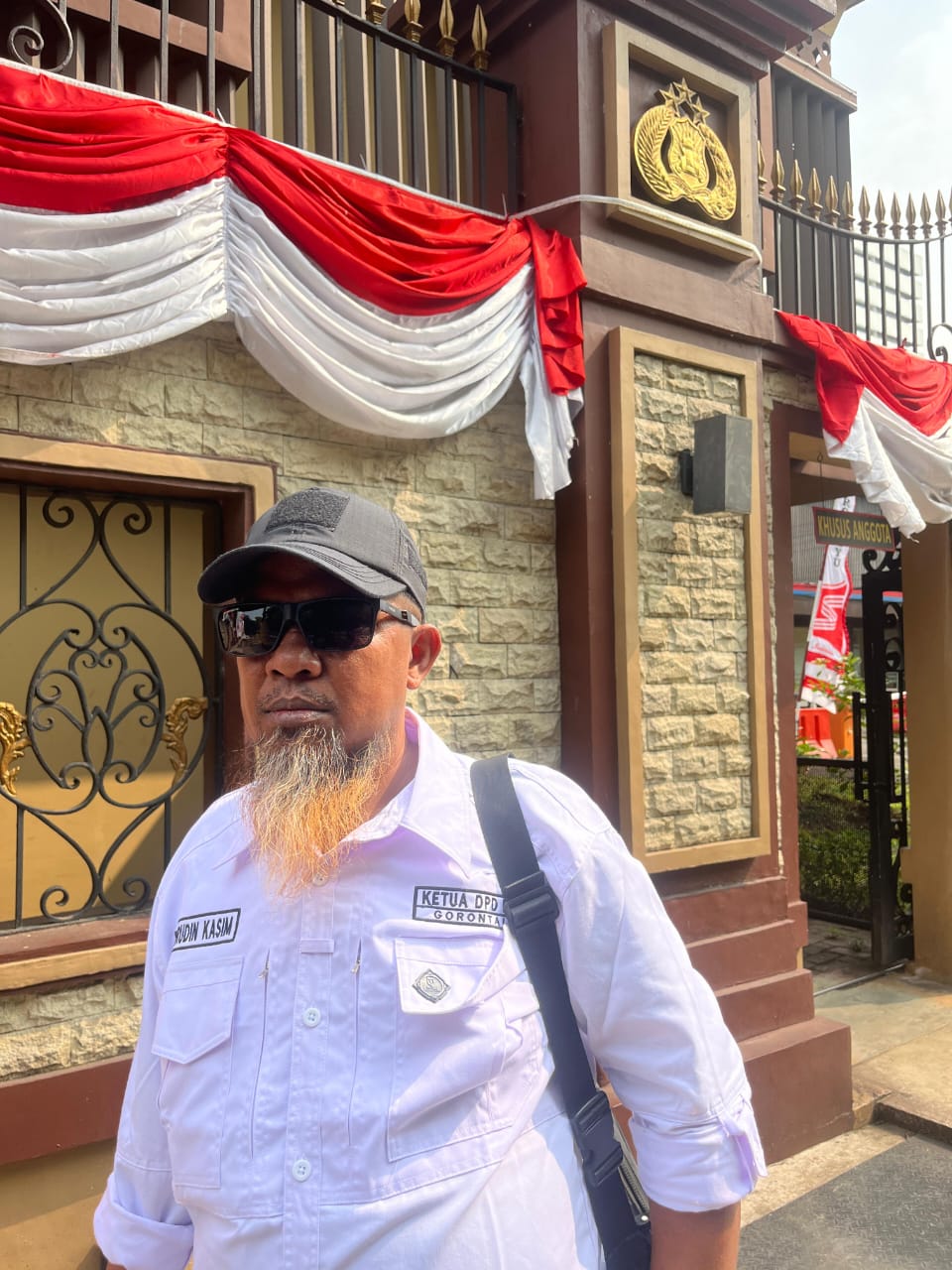 Ketua Laskar Macam Asia, Kamarudin Kasim, Mendesak Aparat Penegak Hukum Agar Segera Menangkap Haji Suci