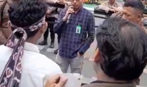 Mahasiswa Kepung Kejari Boalemo, Desak Tuntaskan Korupsi DPRD!