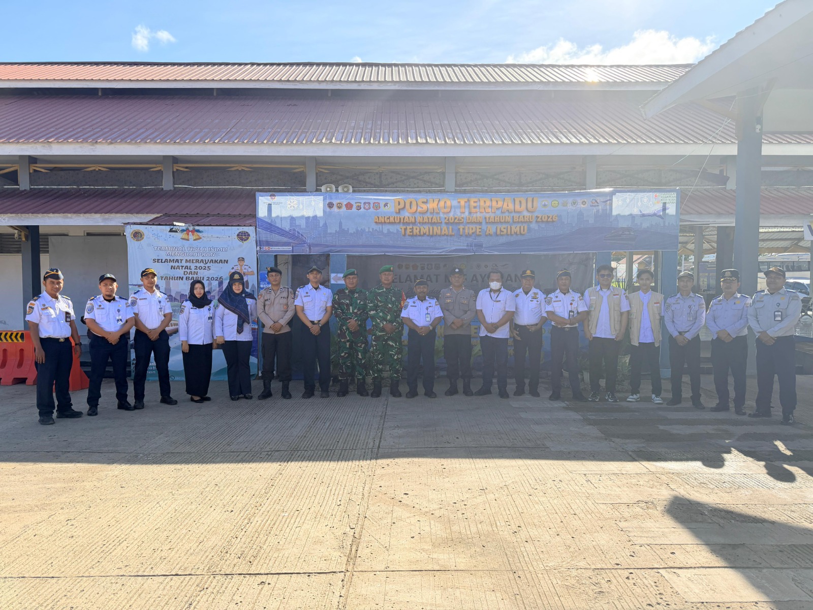 Pastikan Kelancaran Mudik Nataru, Personel Pos Terpadu Ops Lilin Otanaha 2025 Perketat Pengamanan Bandara Dan Terminal