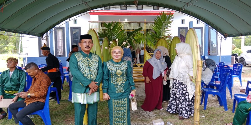 Prosesi Adat Molo'opu Sambut Camat Baru Kecamatan Bilato